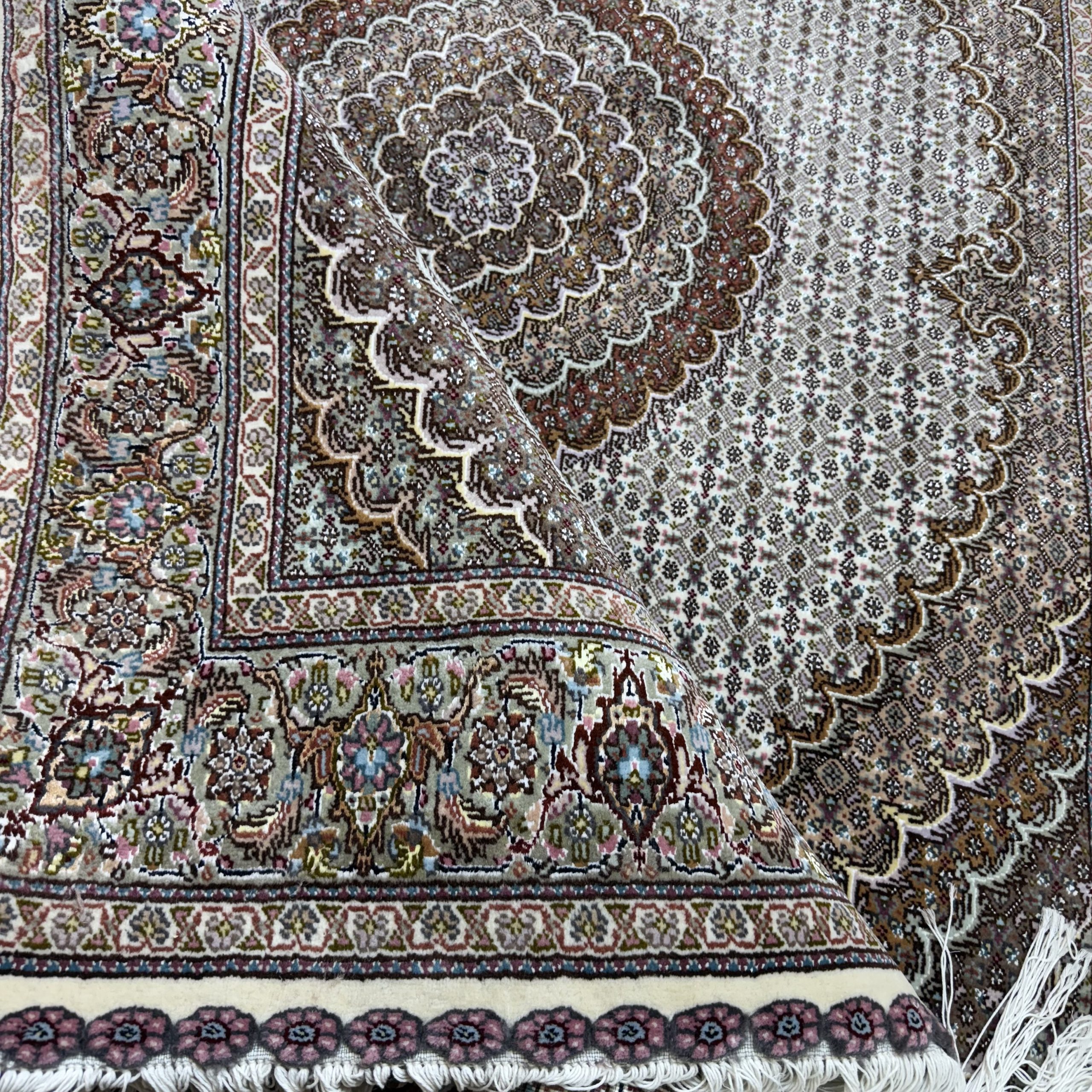 تک قالیچه نقش ماهی